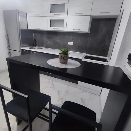 Apartment Colic